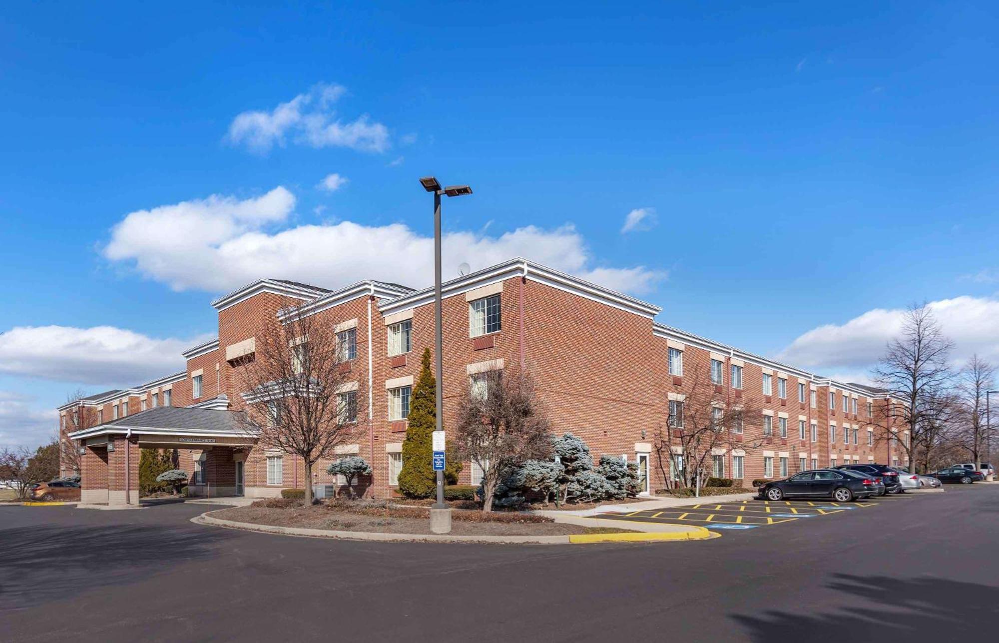 Extended Stay America Select Suites - Chicago - Westmont - Oak Brook Exterior photo